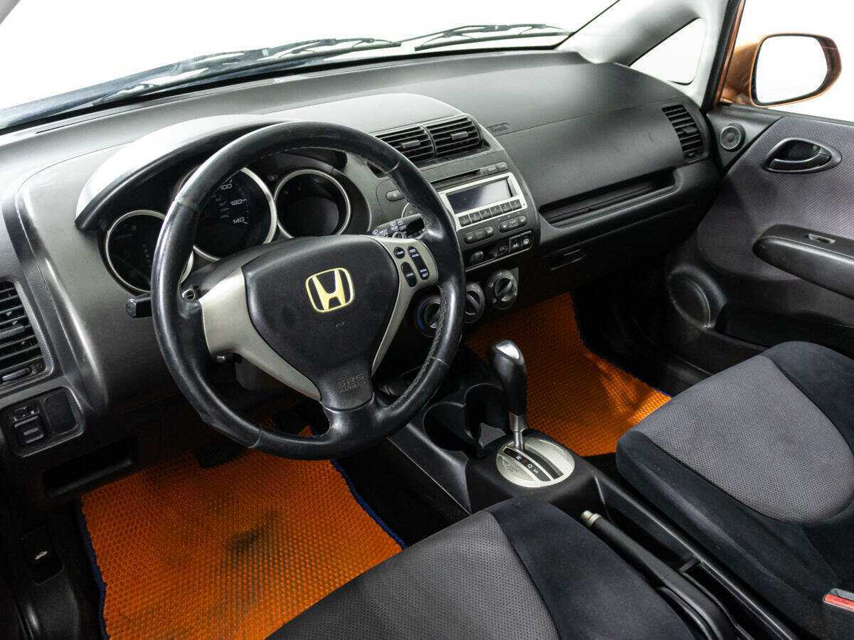 Купить Honda Fit с пробегом. Фото: #10