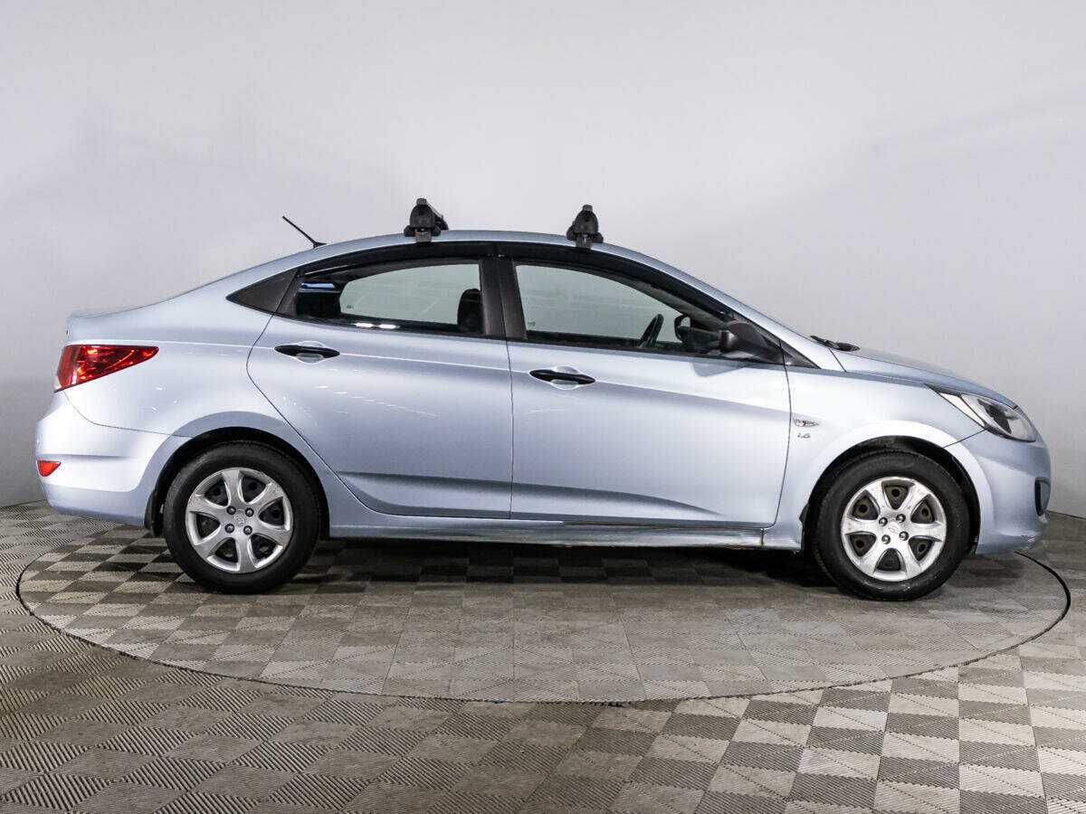 Купить Hyundai Solaris с пробегом. Фото: #3