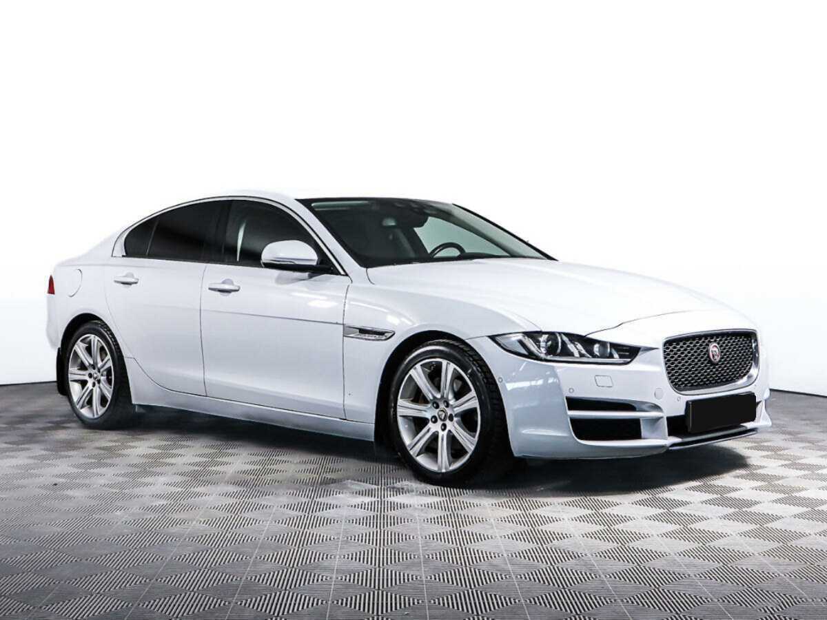 Купить Jaguar XE с пробегом. Фото: #2
