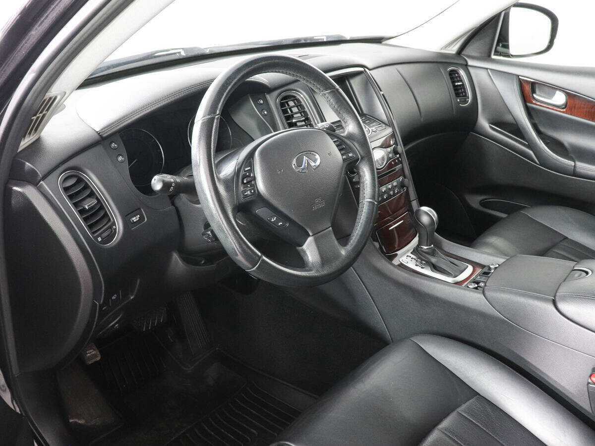 Купить Infiniti QX50 с пробегом. Фото: #4
