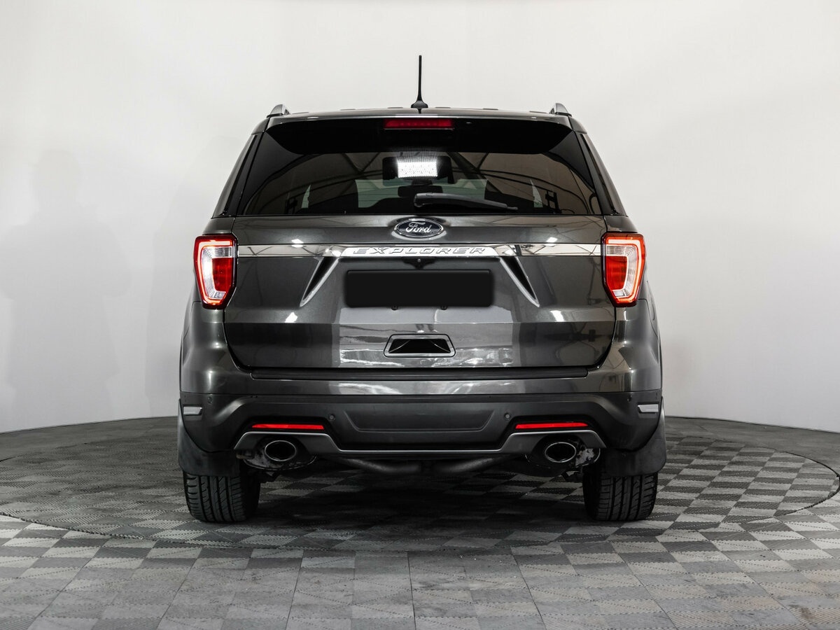 Купить Ford Explorer с пробегом. Фото: #4