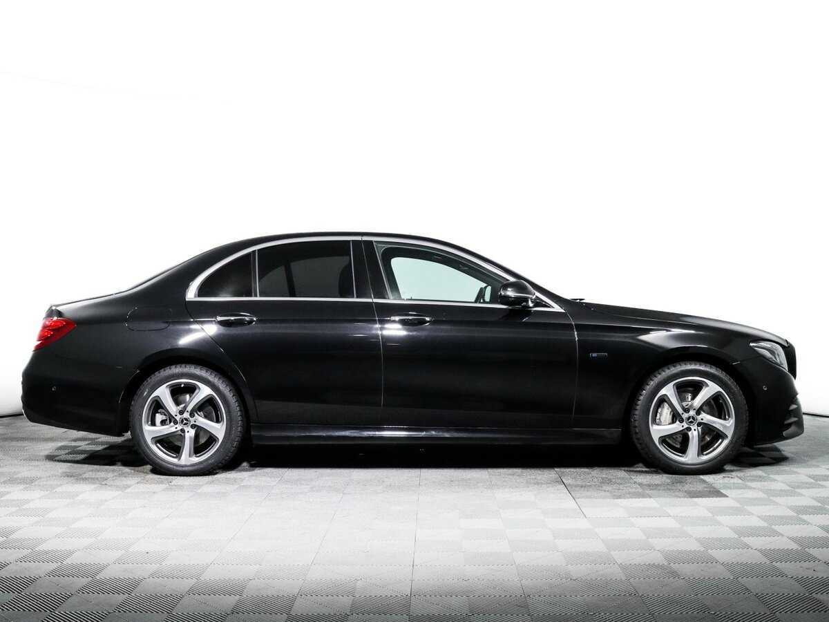 Купить Mercedes-Benz E-Класс с пробегом. Фото: #3