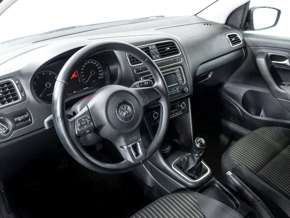 Купить Volkswagen Polo с пробегом. Фото: #10