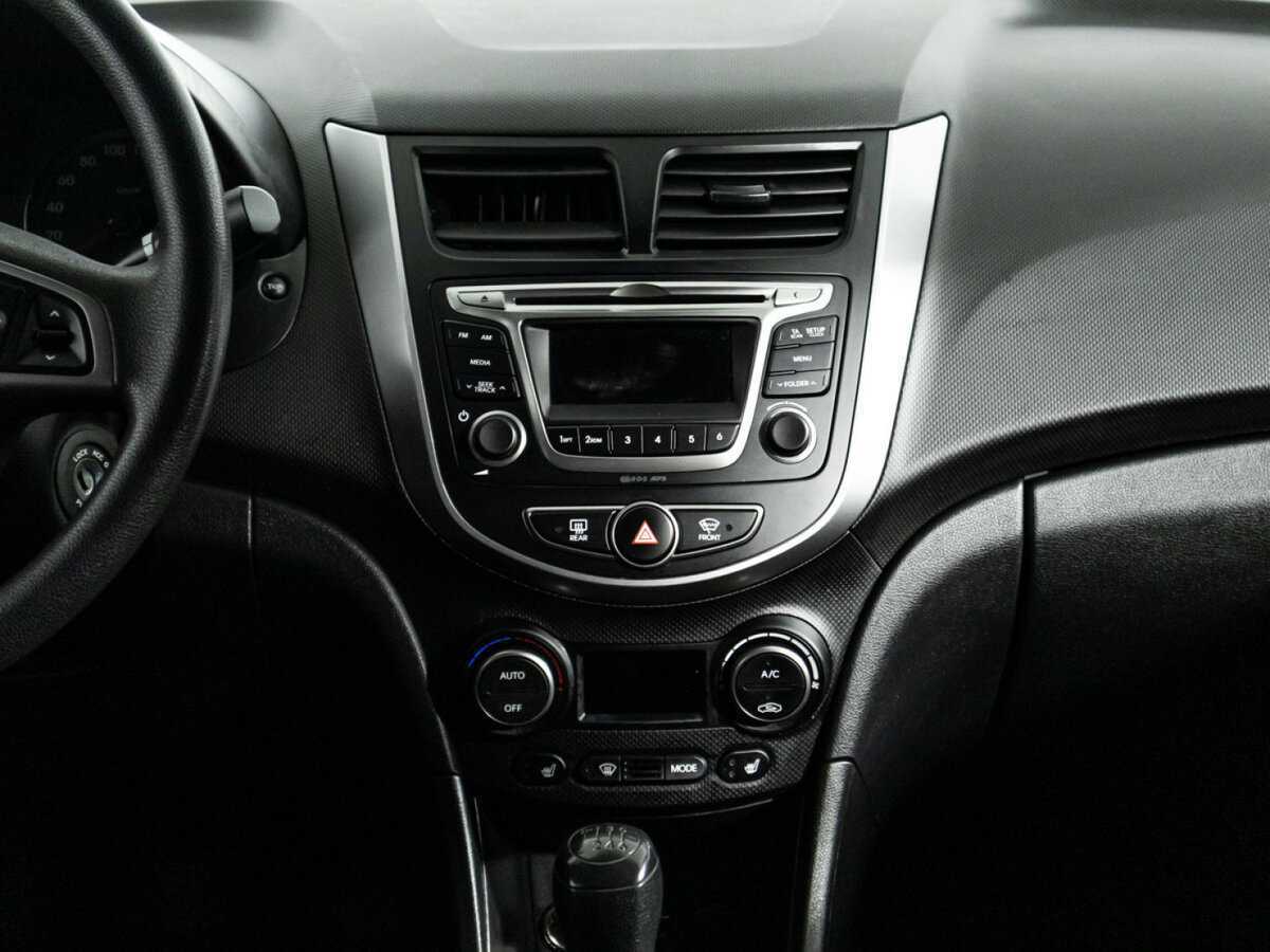 Купить Hyundai Solaris с пробегом. Фото: #13