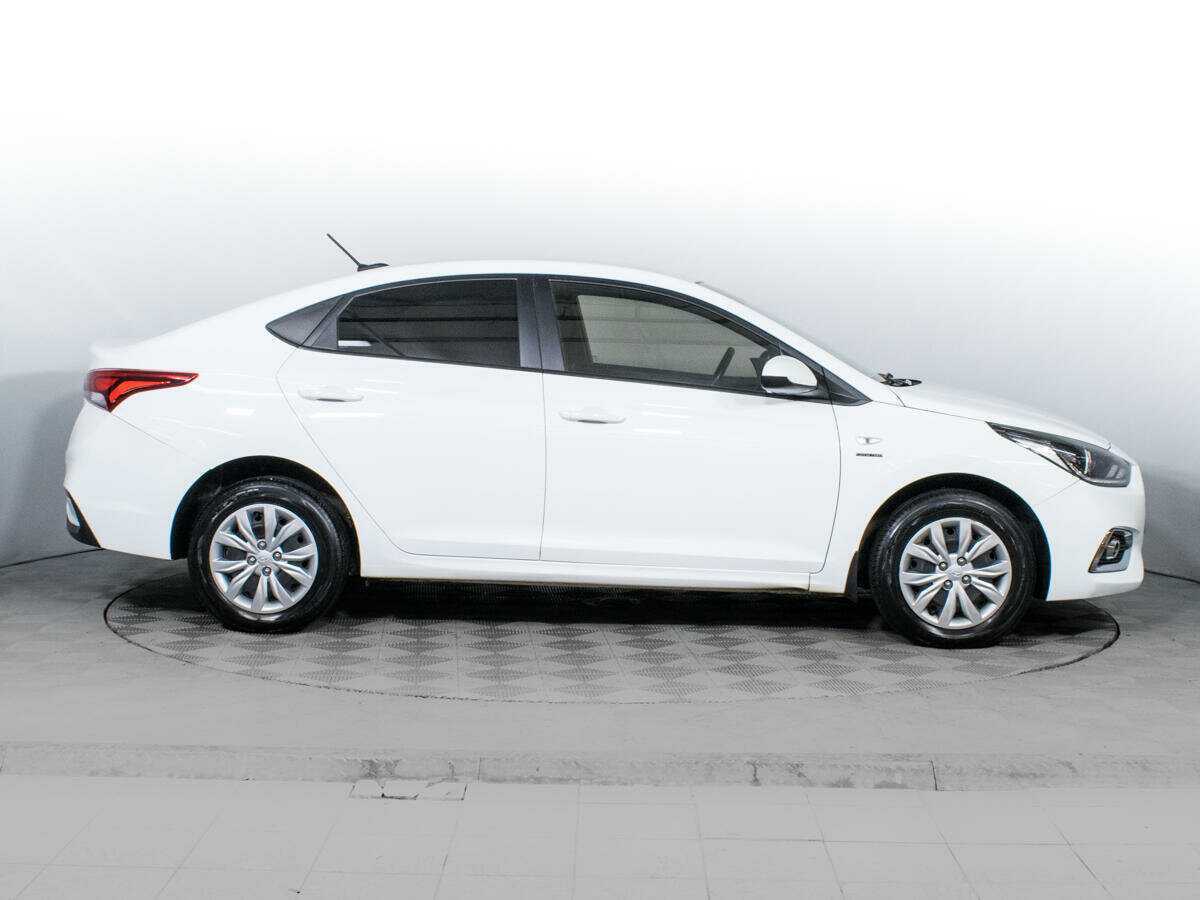 Купить Hyundai Solaris с пробегом. Фото: #3