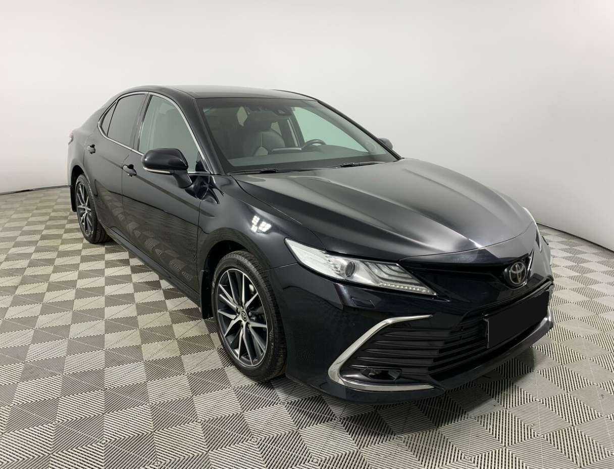 Купить Toyota Camry с пробегом. Фото: #2