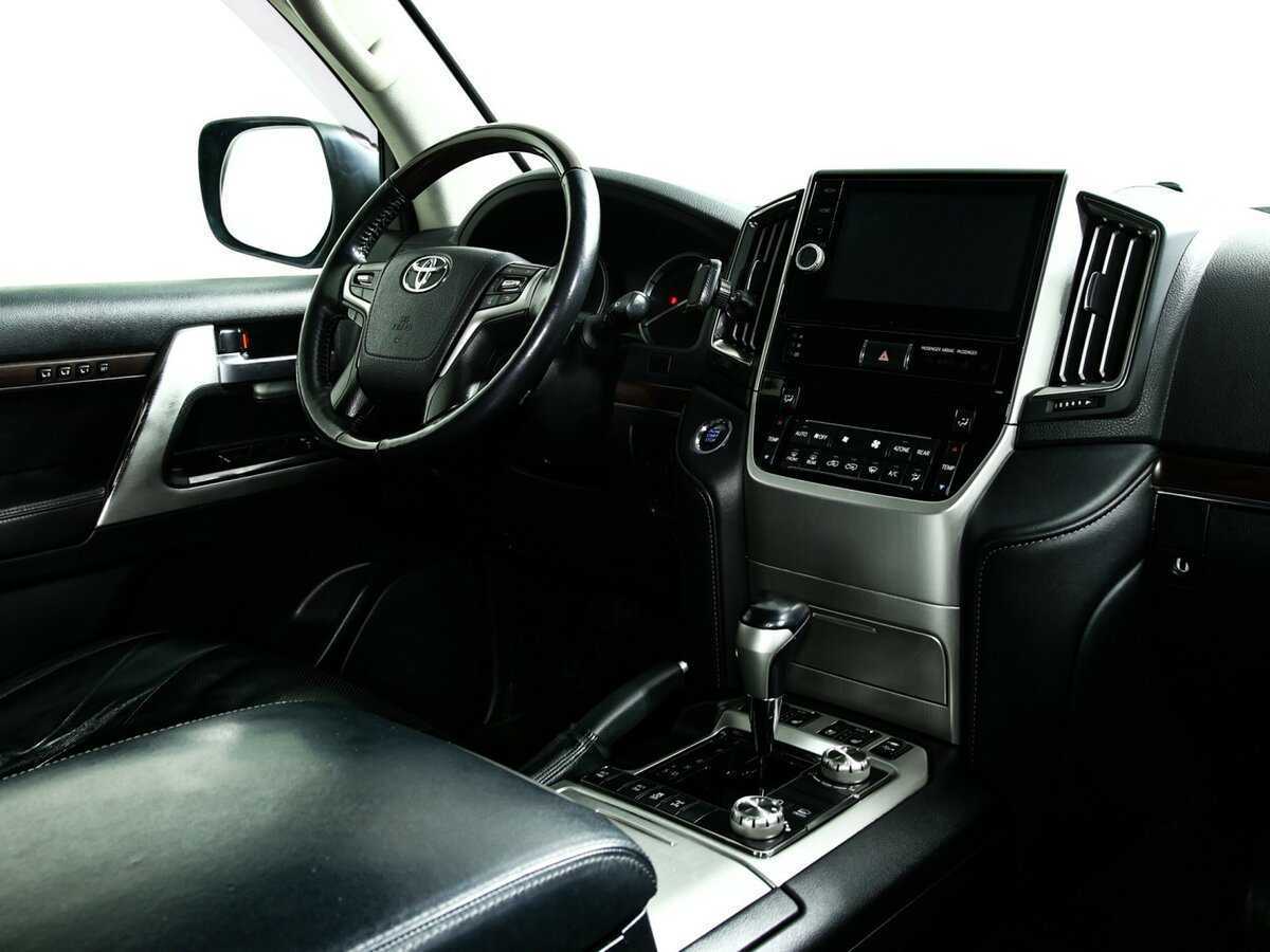 Купить Toyota Land Cruiser с пробегом. Фото: #8
