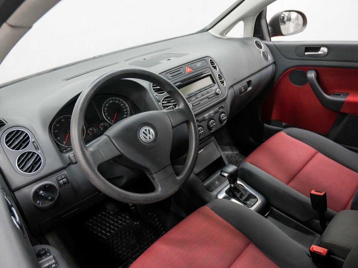 Купить Volkswagen Golf Plus с пробегом. Фото: #11