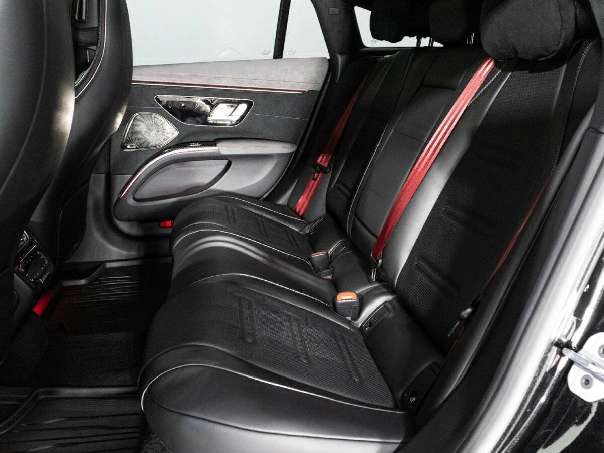 Купить Mercedes-Benz EQS AMG с пробегом. Фото: #9