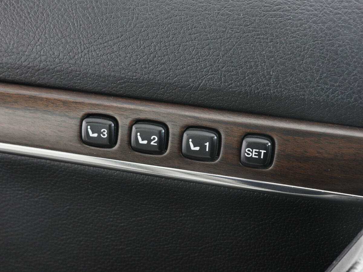 Купить Toyota Land Cruiser с пробегом. Фото: #13