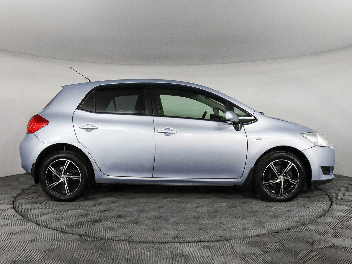 Купить Toyota Auris с пробегом. Фото: #3