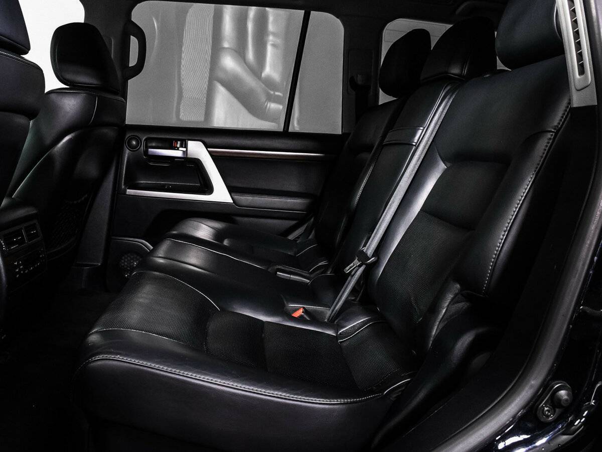 Купить Toyota Land Cruiser с пробегом. Фото: #13