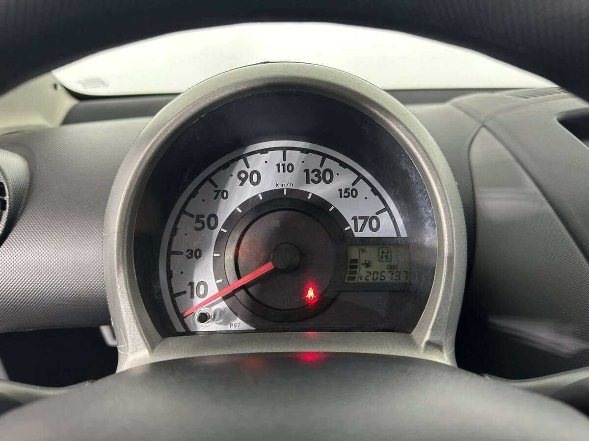 Купить Toyota Aygo с пробегом. Фото: #10