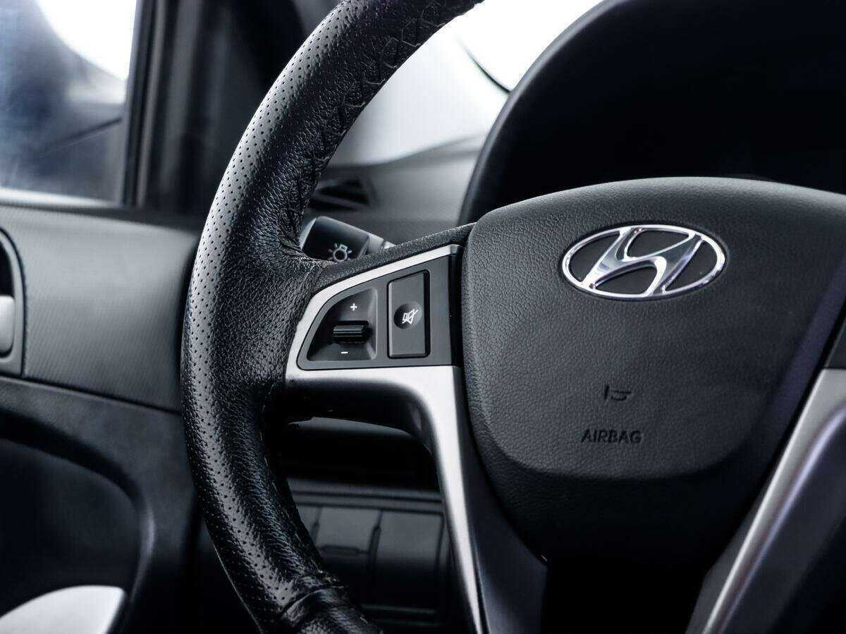 Купить Hyundai Solaris с пробегом. Фото: #12