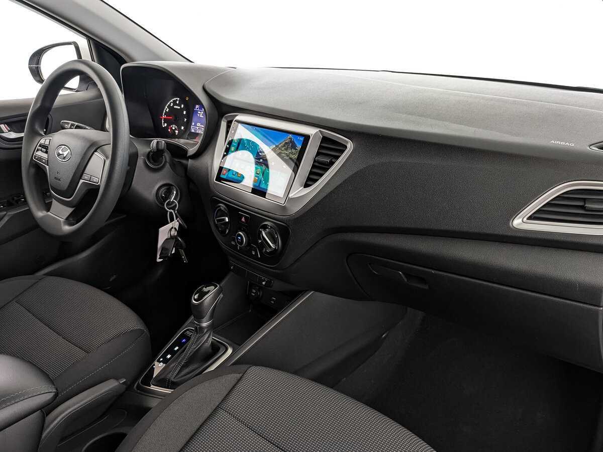 Купить Hyundai Solaris с пробегом. Фото: #8