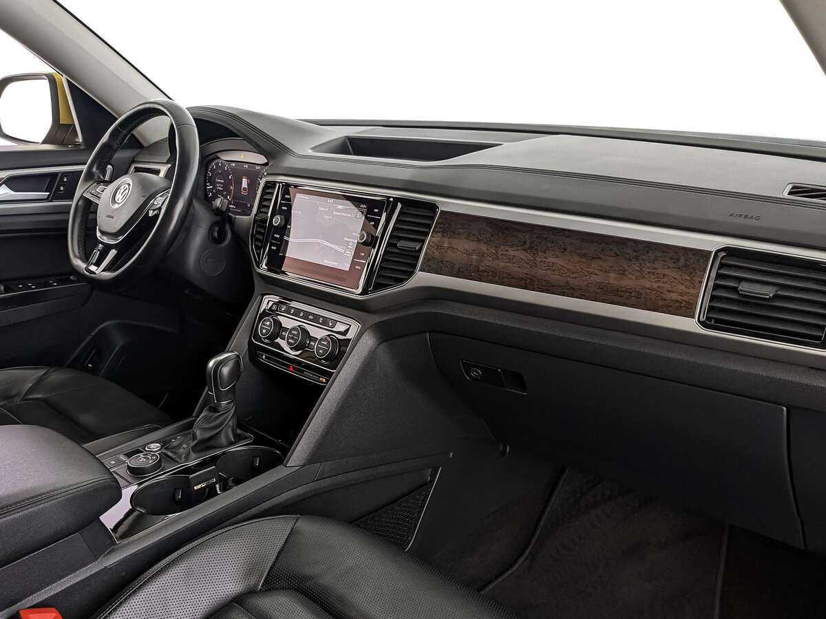 Купить Volkswagen Teramont с пробегом. Фото: #8