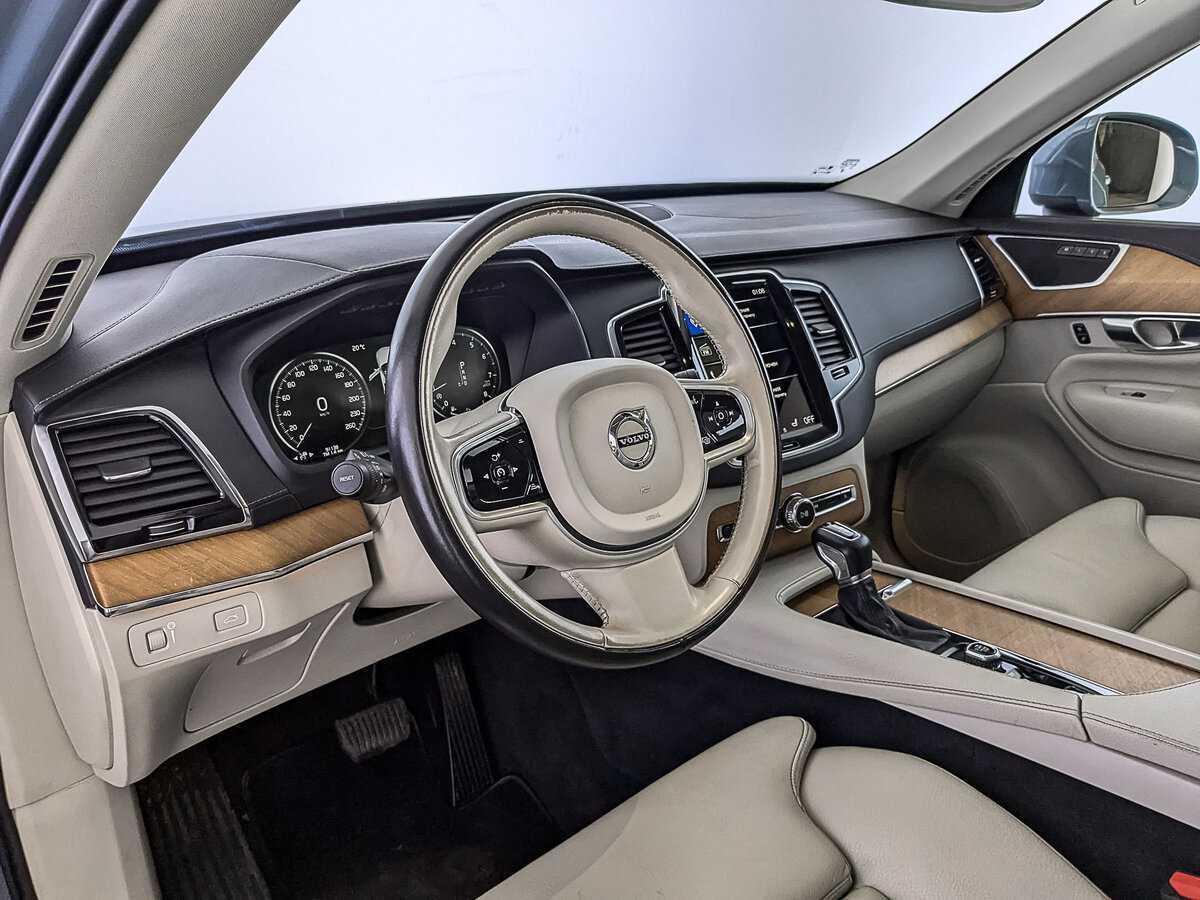 Купить Volvo XC90 с пробегом. Фото: #12
