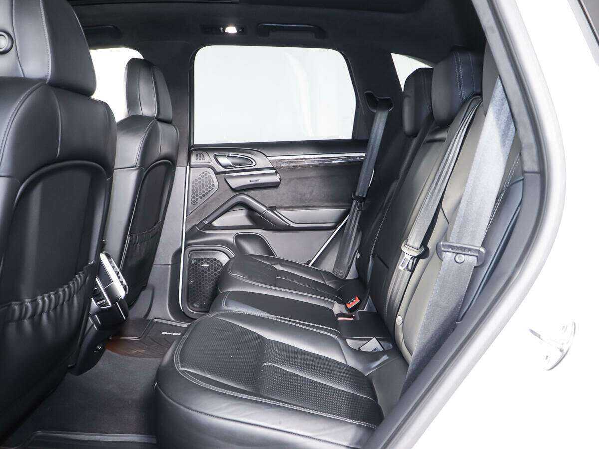 Купить Porsche Cayenne с пробегом. Фото: #10
