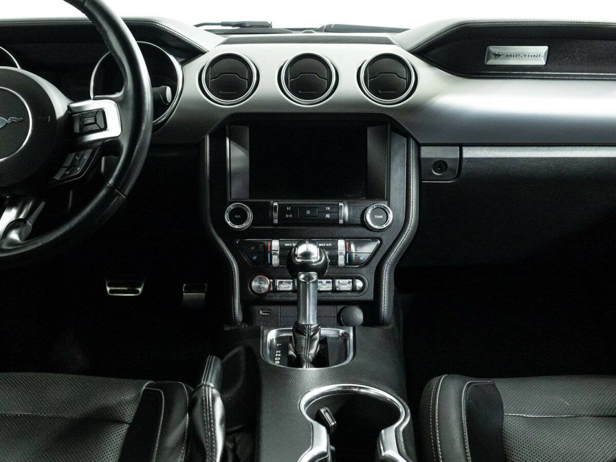 Купить Ford Mustang с пробегом. Фото: #13