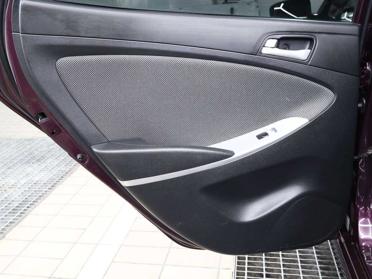 Купить Hyundai Solaris с пробегом. Фото: #7