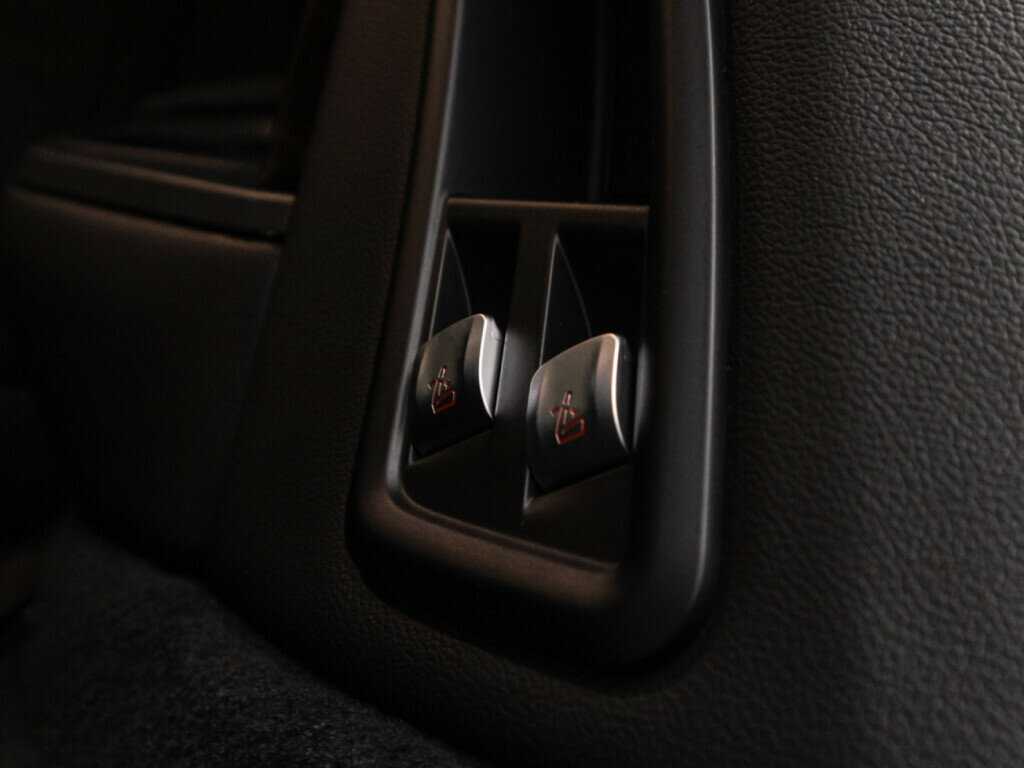 Купить BMW X7 с пробегом. Фото: #17