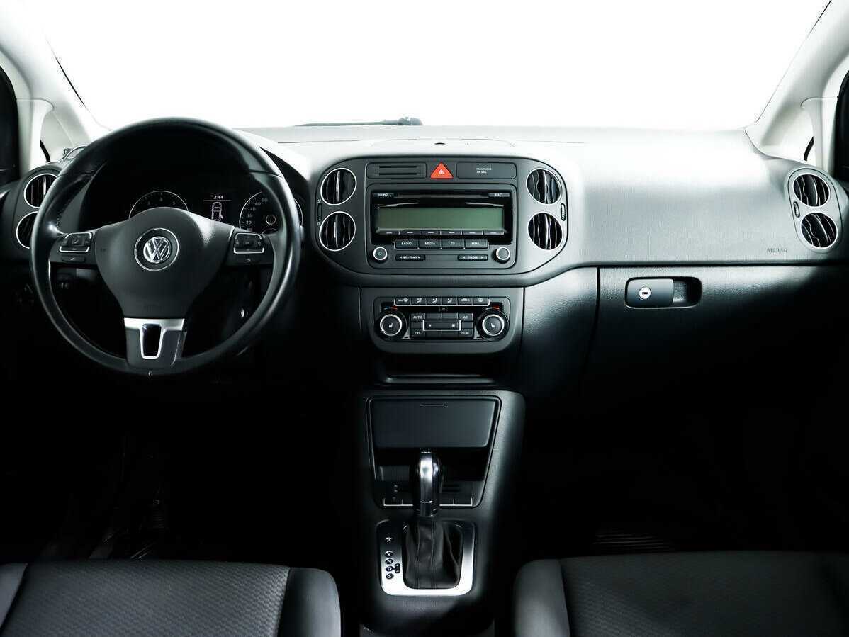 Купить Volkswagen Golf Plus с пробегом. Фото: #9