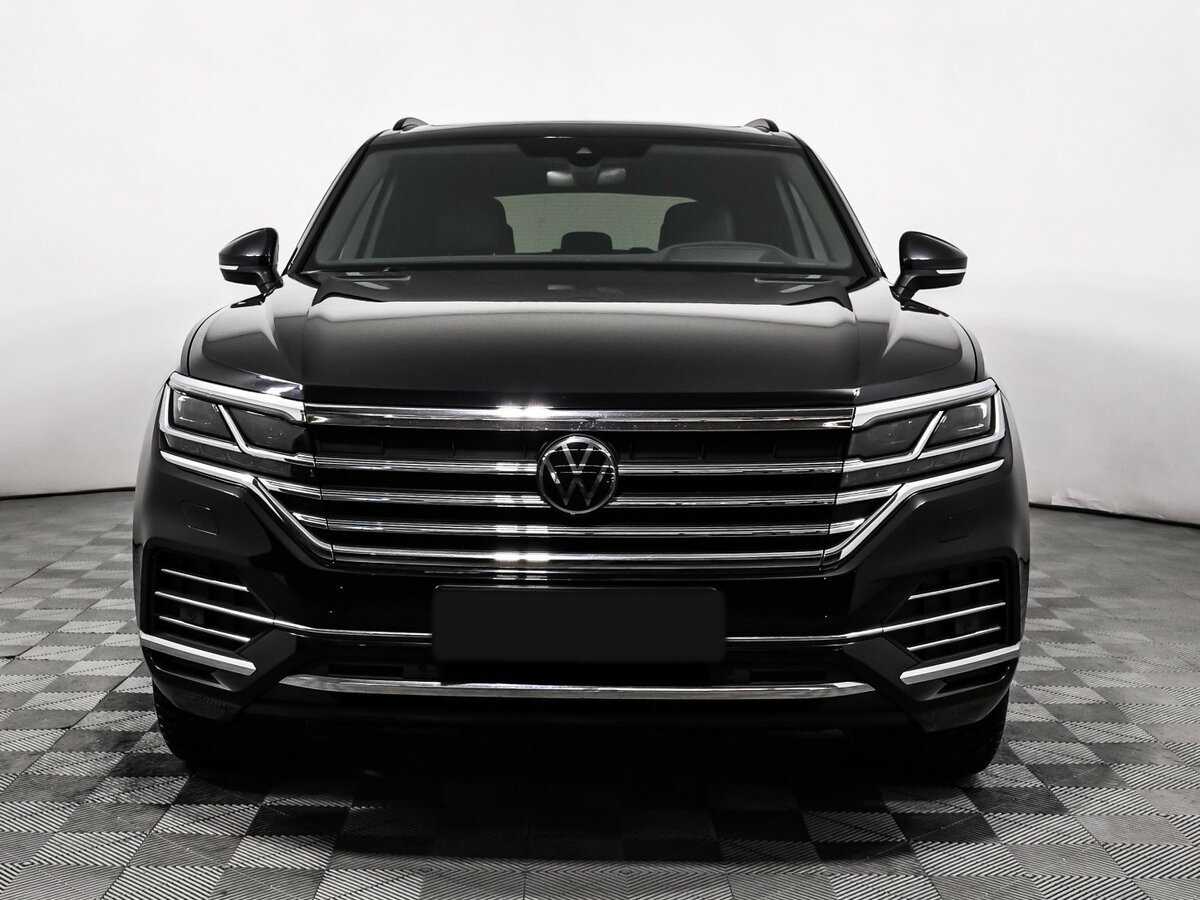 Купить Volkswagen Touareg с пробегом. Фото: #1