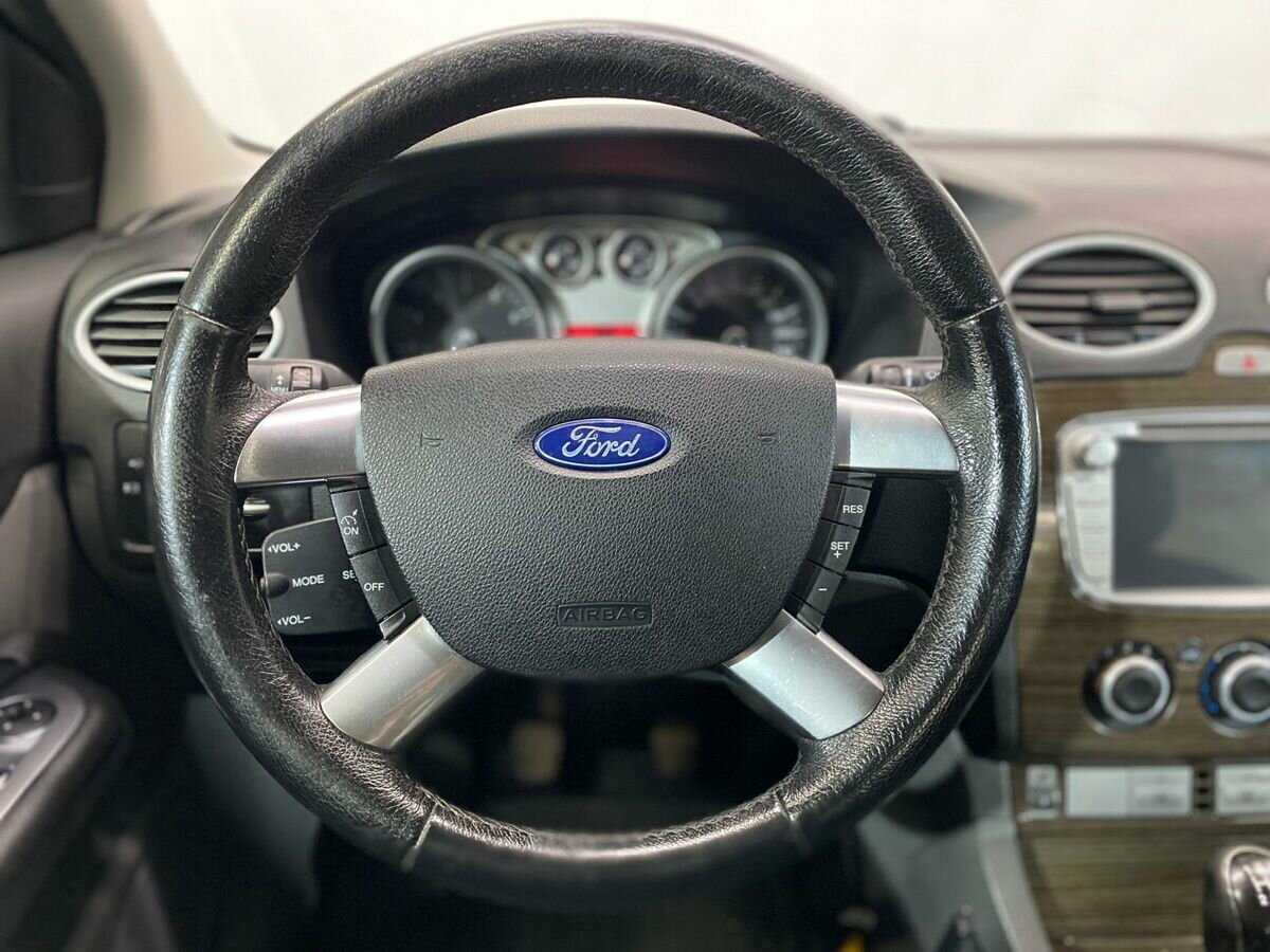 Купить Ford Focus с пробегом. Фото: #9