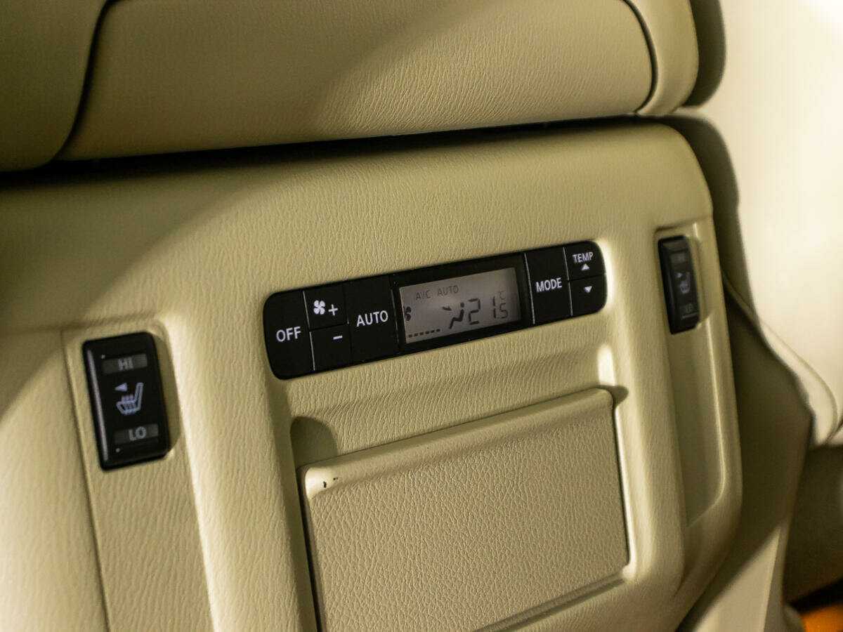 Купить Infiniti QX80 с пробегом. Фото: #17