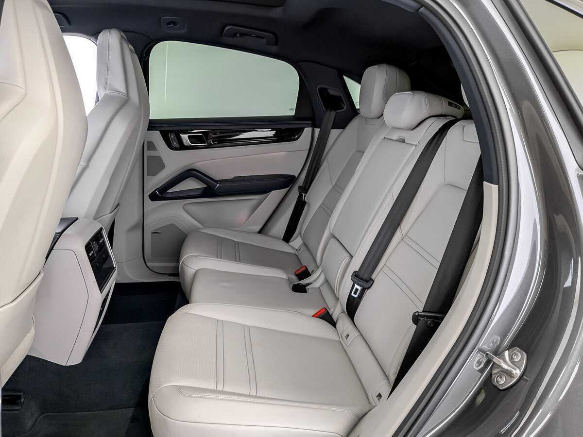 Купить Porsche Cayenne с пробегом. Фото: #11