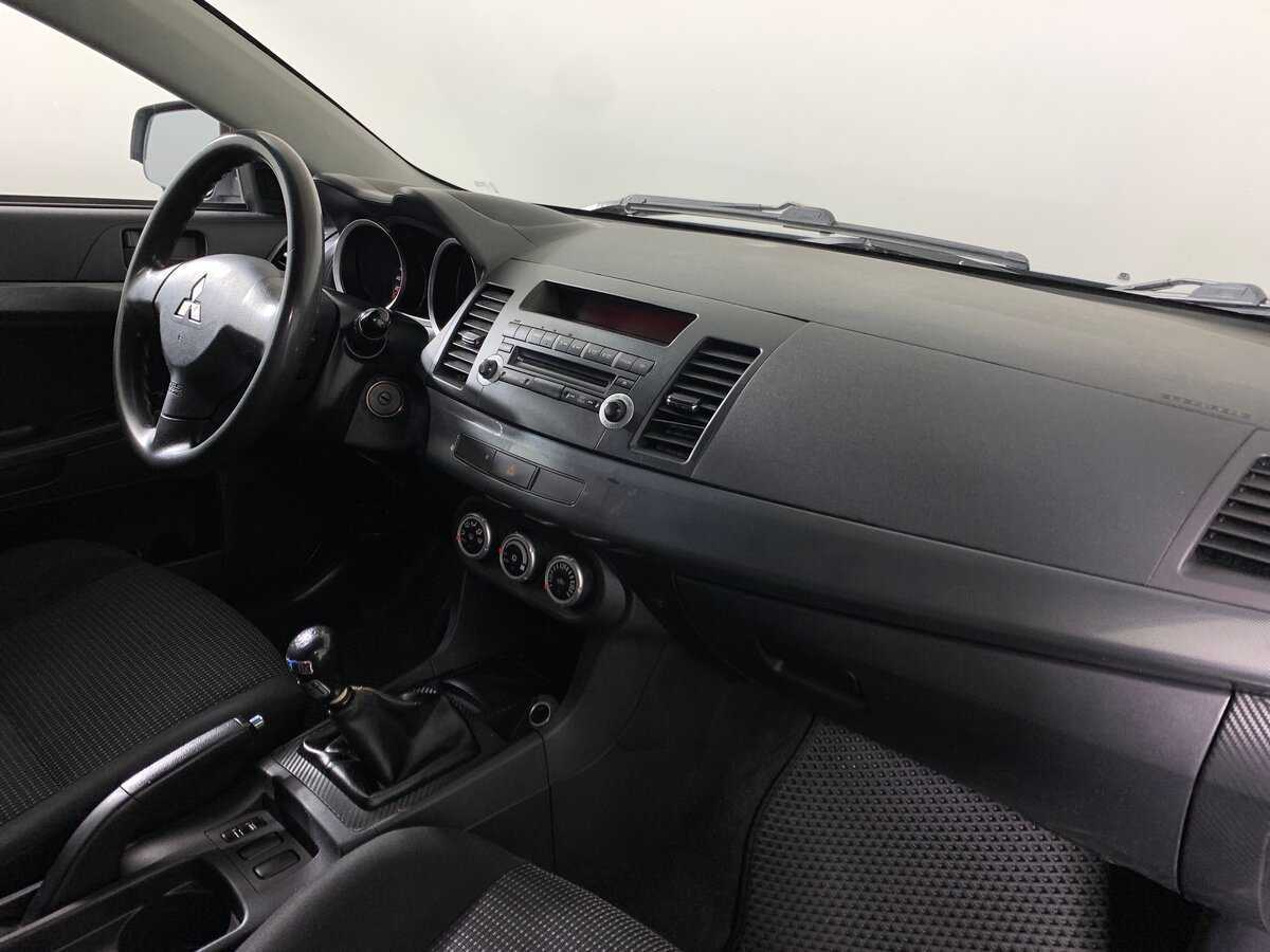 Купить Mitsubishi Lancer с пробегом. Фото: #13