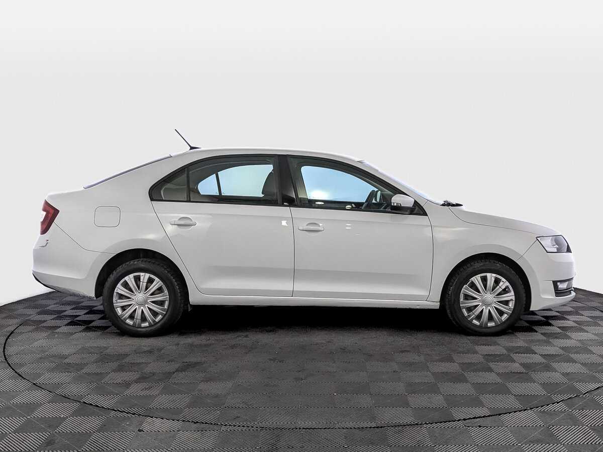 Купить Skoda Rapid с пробегом. Фото: #3