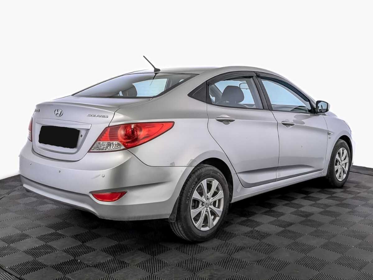 Купить Hyundai Solaris с пробегом. Фото: #4