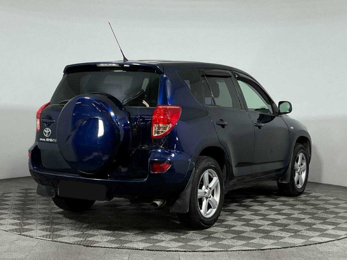 Купить Toyota RAV4 с пробегом. Фото: #3