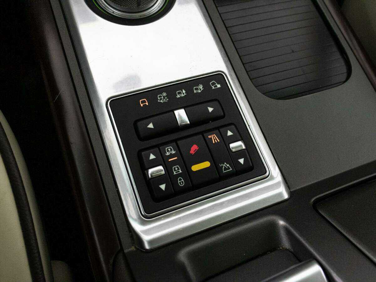 Купить Land Rover Range Rover с пробегом. Фото: #18