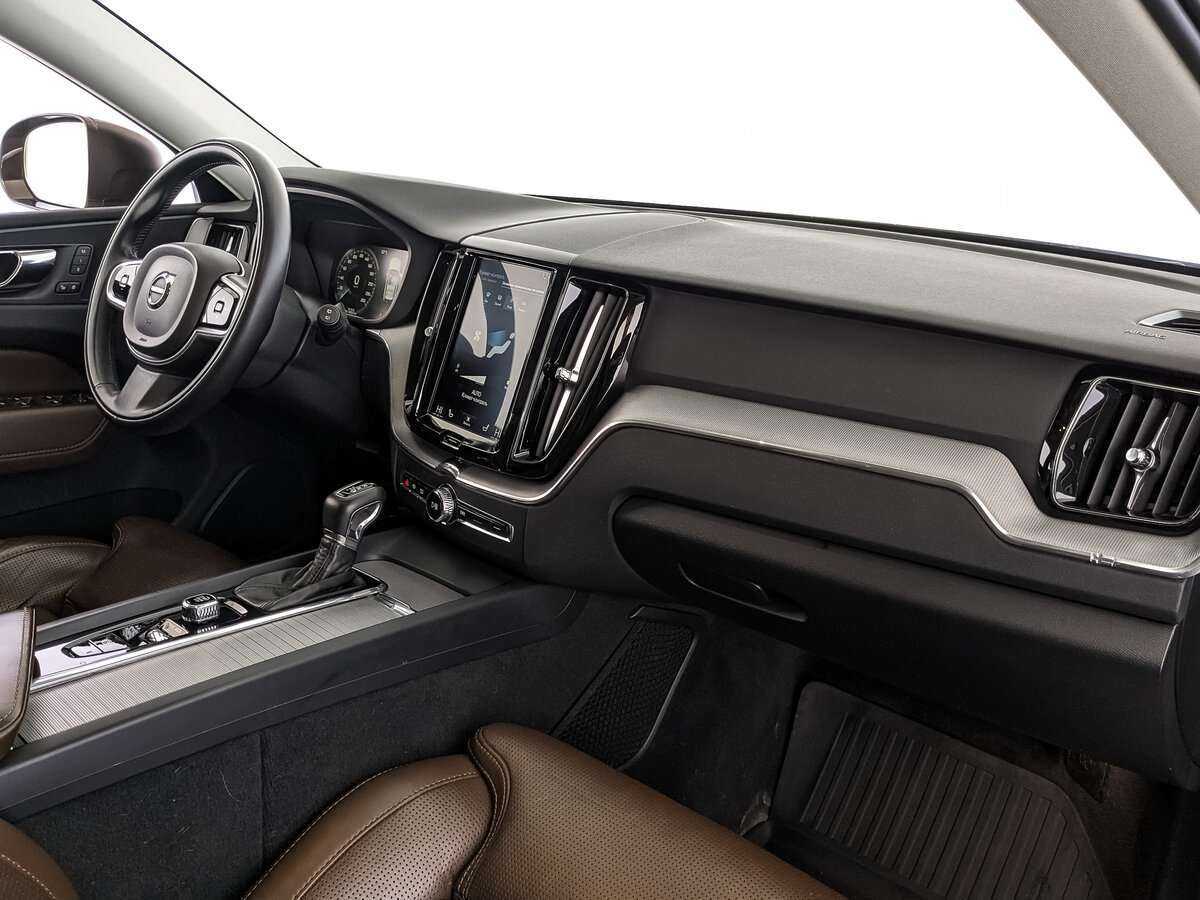Купить Volvo XC60 с пробегом. Фото: #8