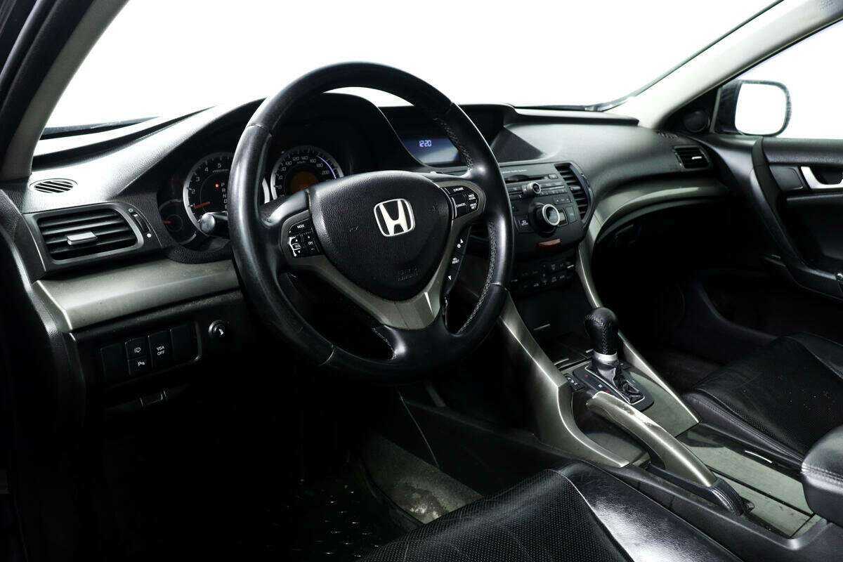 Купить Honda Accord с пробегом. Фото: #12