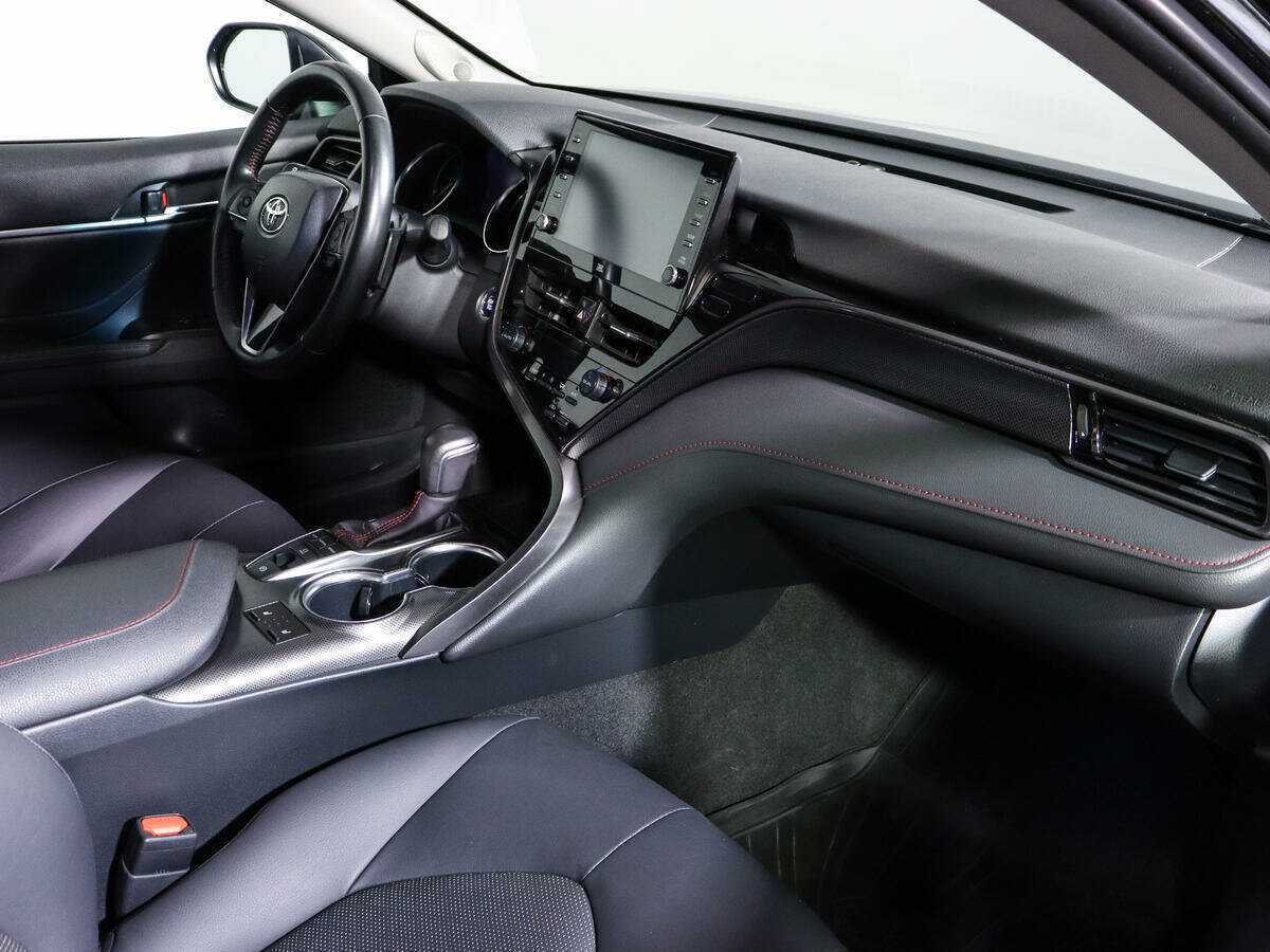 Купить Toyota Camry с пробегом. Фото: #2