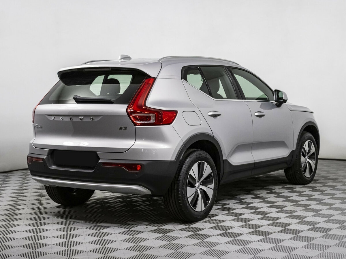 Купить Volvo XC40 с пробегом. Фото: #1