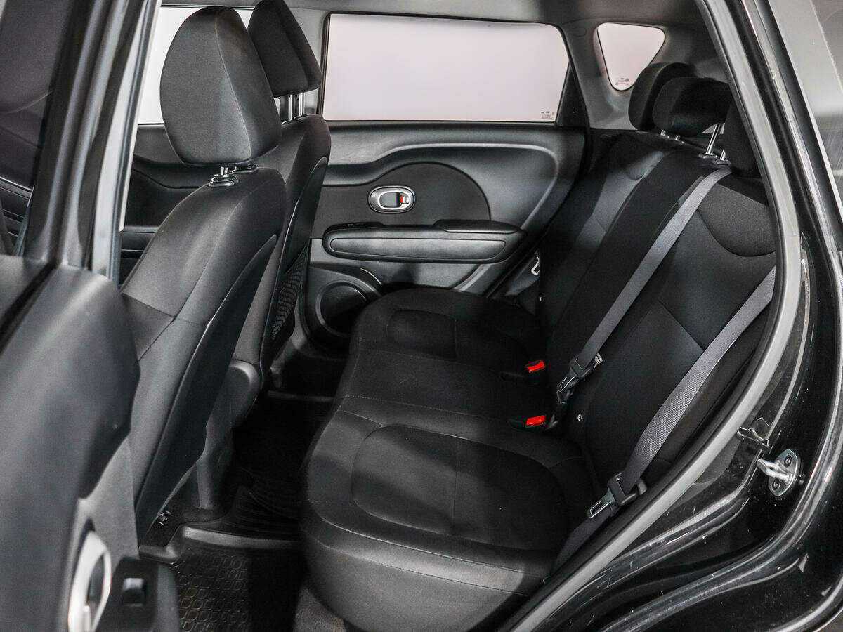 Купить Kia Soul с пробегом. Фото: #9