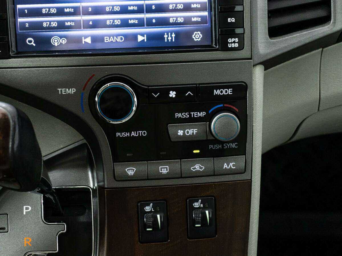 Купить Toyota Venza с пробегом. Фото: #18