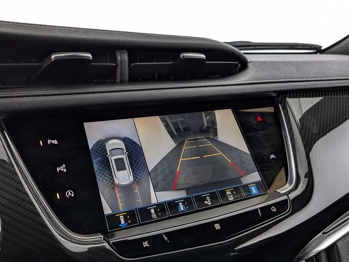 Купить Cadillac XT6 с пробегом. Фото: #25