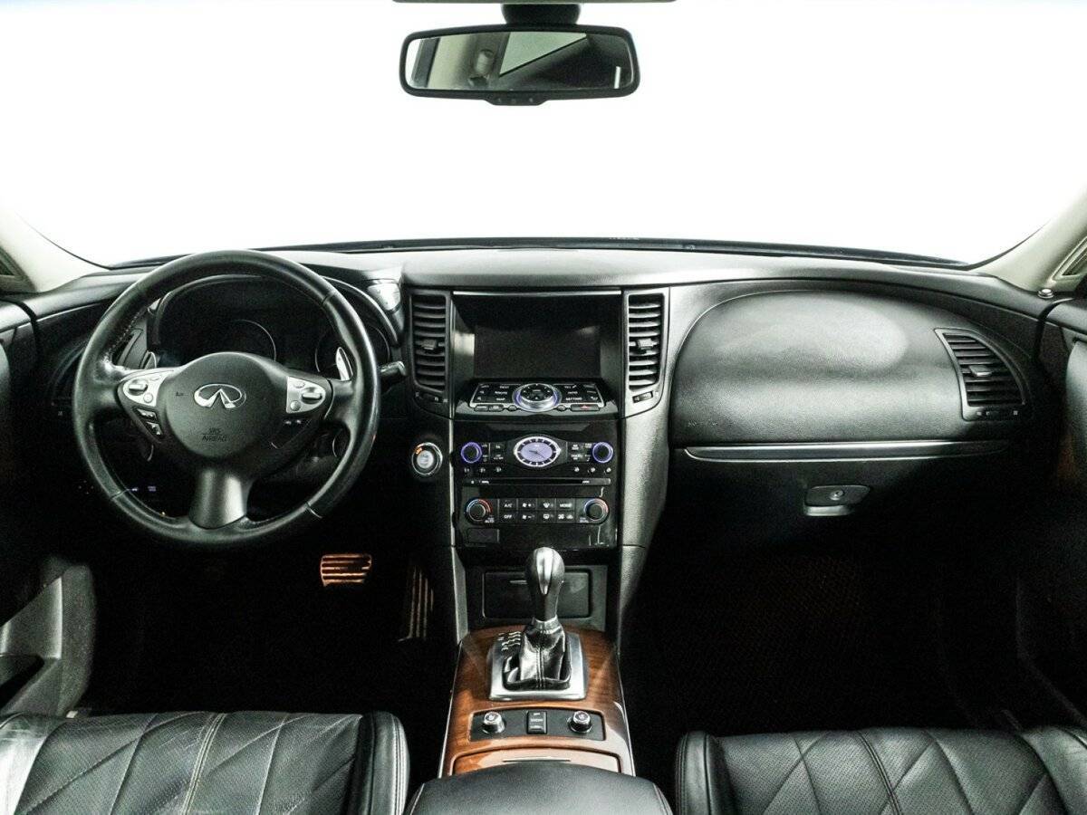 Купить Infiniti QX70 с пробегом. Фото: #12