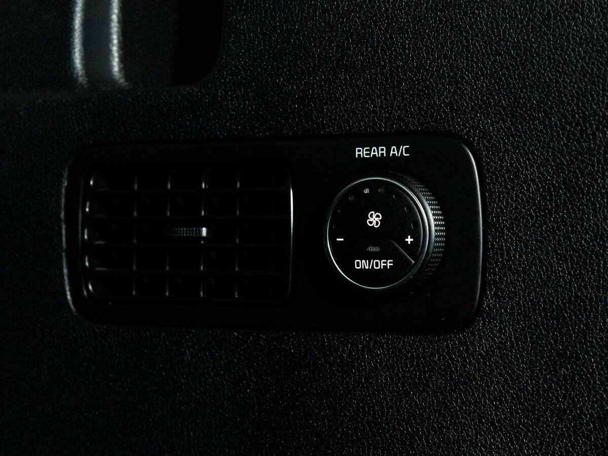 Купить Kia Sorento с пробегом. Фото: #22