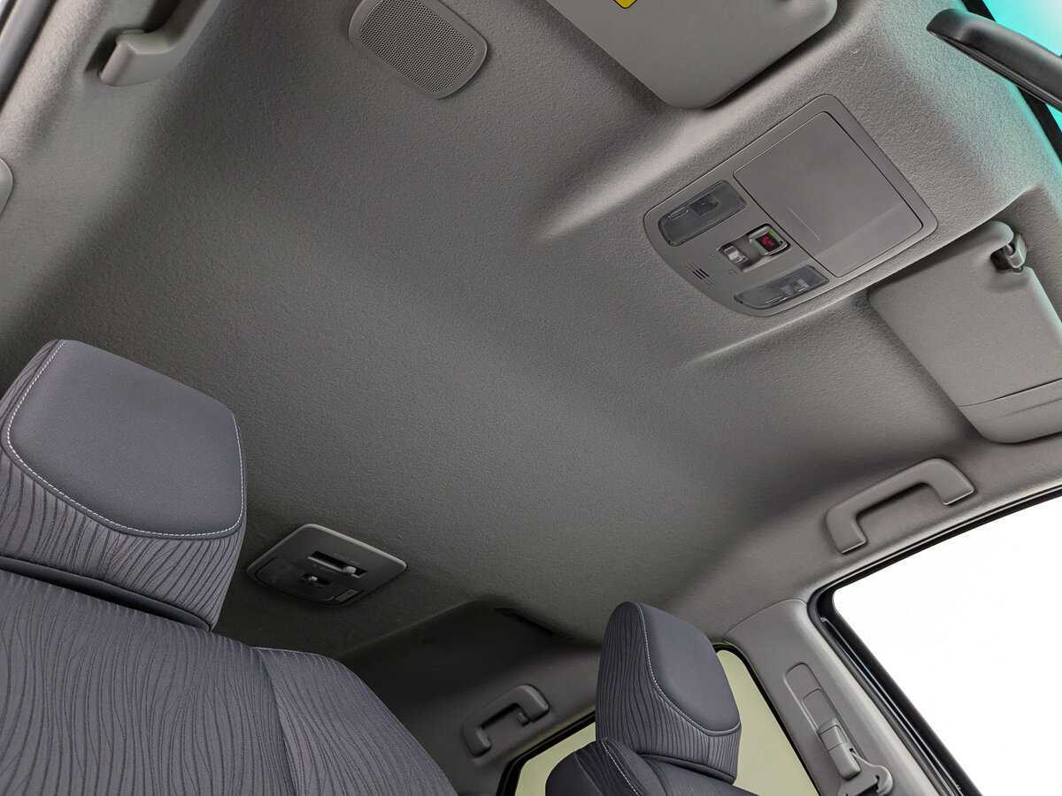 Купить Toyota Fortuner с пробегом. Фото: #18