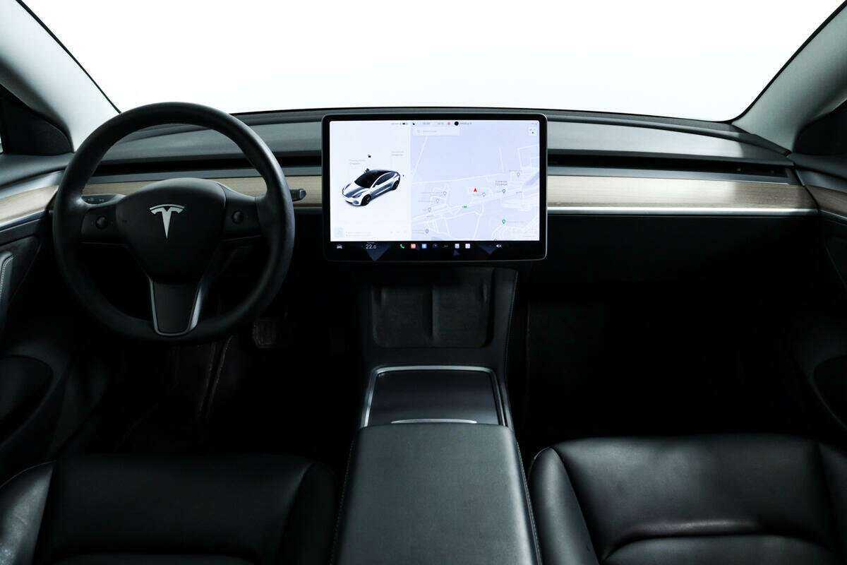 Купить Tesla Model 3 с пробегом. Фото: #10