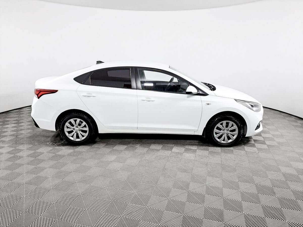 Купить Hyundai Solaris с пробегом. Фото: #3