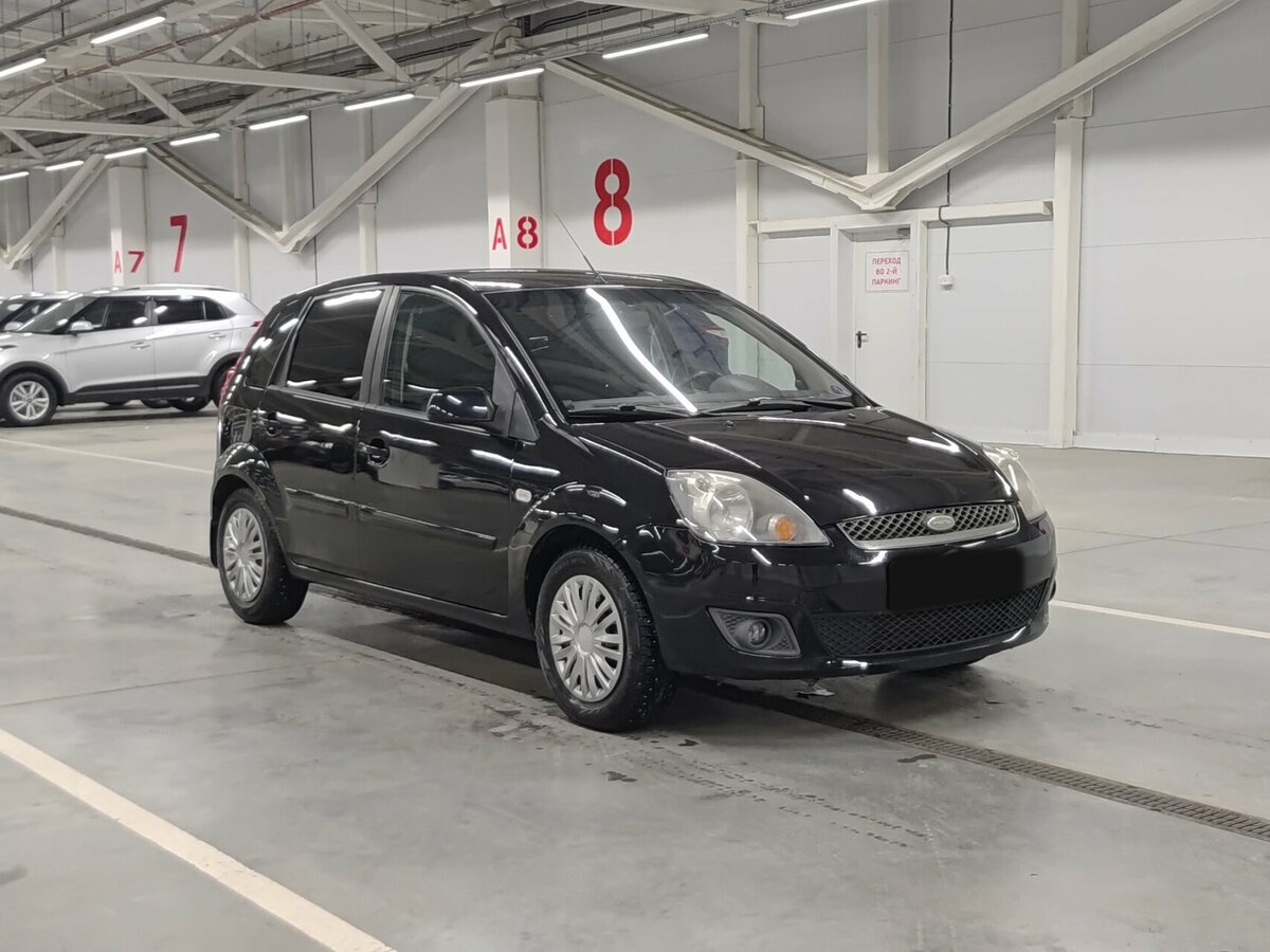 Купить Ford Fiesta с пробегом. Фото: #2