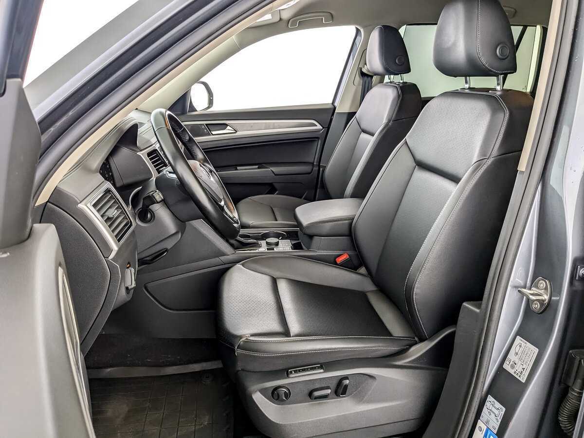 Купить Volkswagen Teramont с пробегом. Фото: #15