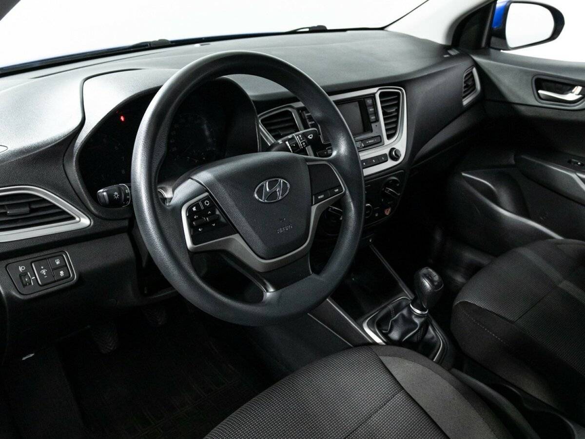 Купить Hyundai Solaris с пробегом. Фото: #10